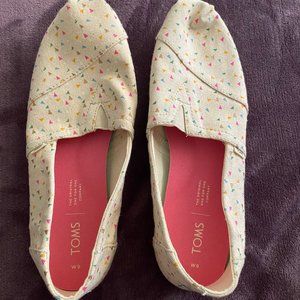 Women's Tom Flats Size 9